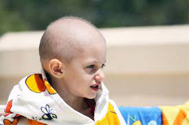 Botánico tópico de cuatro extractos mejora la alopecia infantil