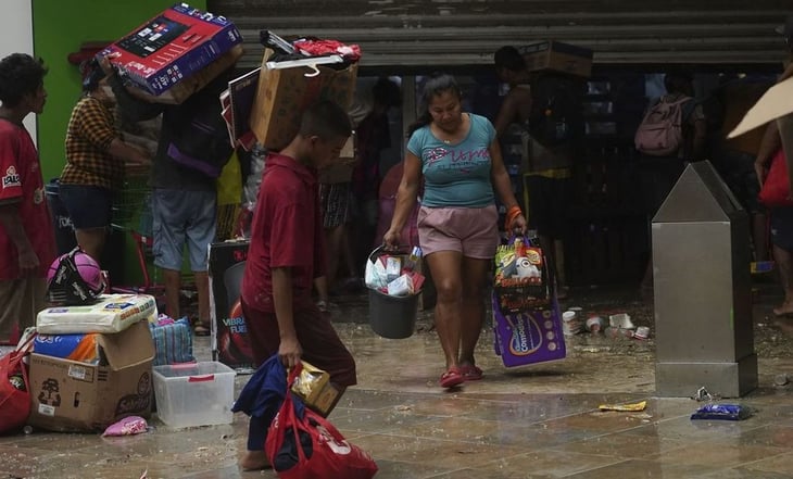 'No están solos': AMLO llama a que no haya saqueos en Acapulco tras afectaciones por huracán 'Otis'