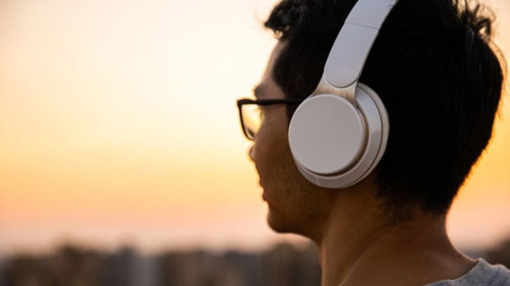 Ciertos tipos de música podrían ayudarte a sentir menos dolor, según un nuevo estudio