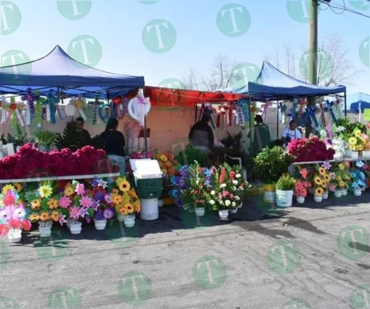 Floristas locales y foráneos piden sus permisos de venta 
