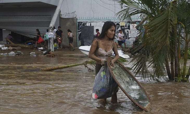 Huracán “Otis”: Brigada de Cofepris supervisa refugios temporales en Acapulco para evitar riesgos sanitarios