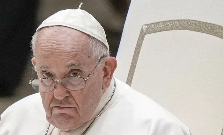Papa ordena al Vaticano reabrir caso de sacerdote acusado de abusos sexuales