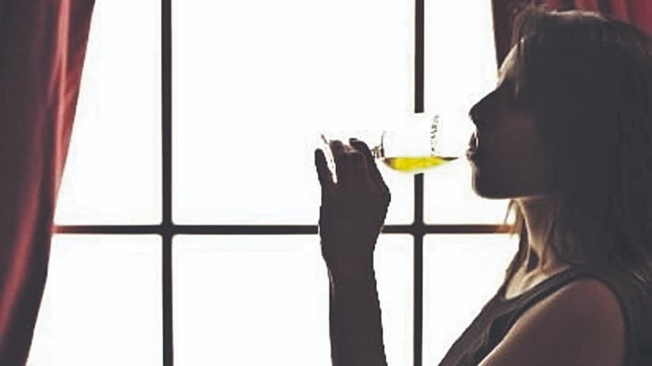 Alcohorexia, consumir menos calorías para ingerir alcohol en exceso
