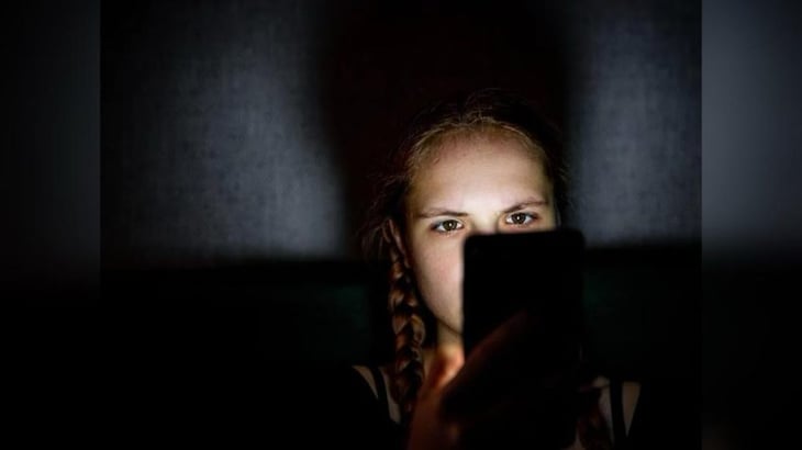 Uno de cada 5 padres en EU se preocupa porque sus hijos adolescentes puedan ser adictos a internet