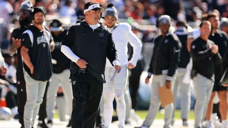 Raiders anuncian despido del coach Josh McDaniels