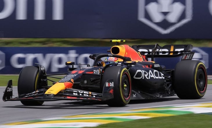 Checo Pérez termina tercero en la carrera sprint del GP de Brasil; mantiene su ventaja frente a Hamilton