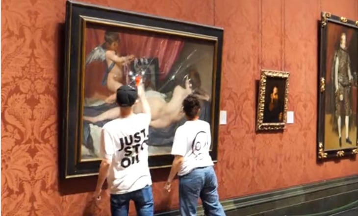 VIDEO: Ecologistas atacan a martillazos la 'Venus del espejo' de Velázquez en la National Gallery de Londres