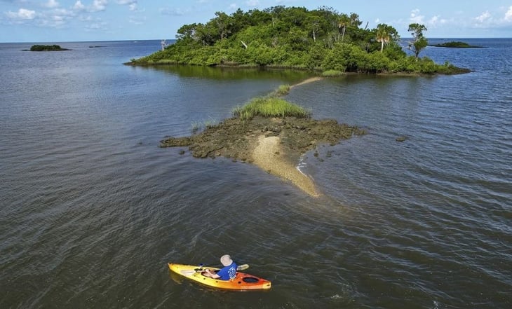 Un estafador utilizó ayuda humanitaria por el Covid-19 para comprar una isla privada en Florida