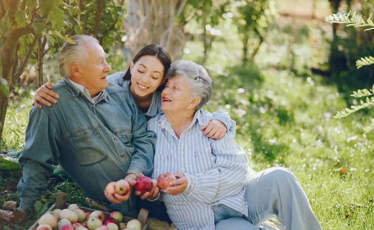 Visitar a tus abuelos una vez al mes puede aumentar su esperanza de vida