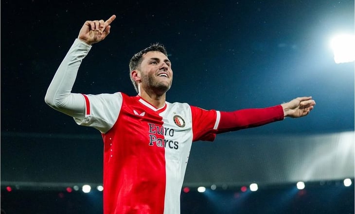Leyenda del Feyenoord elogia a Santiago Giménez: 'Es especial'