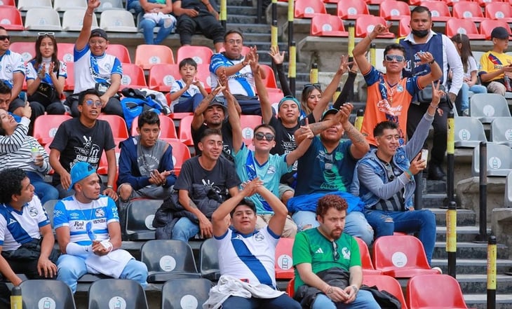 Afición 'abandona' a Cruz Azul en su último partido del Apertura 2023, pero mejora por Puebla