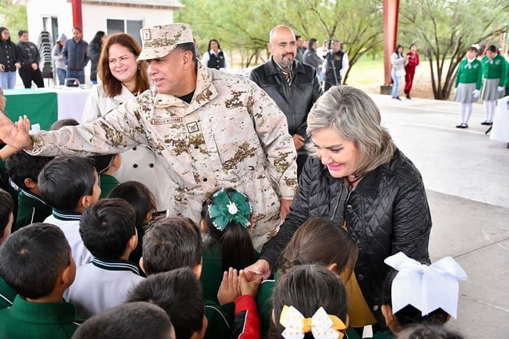 Recibe la brigada todos a la escuela primaria Ejercito Mexicano 