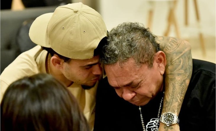 El emotivo reencuentro de Luis Díaz con su padre en la concentración de la Selección Colombiana