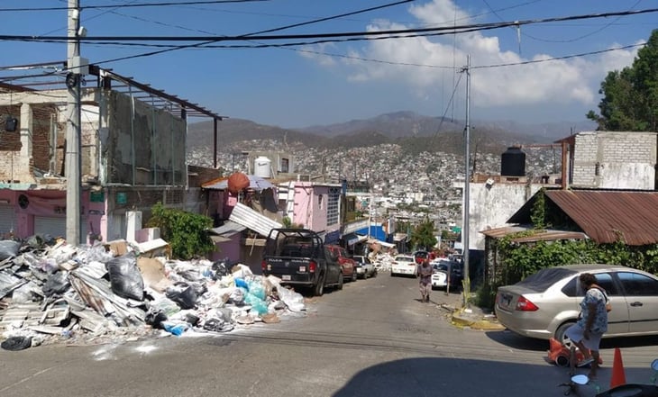 Inician en Acapulco campaña para tirar basura frente a oficinas de la alcaldesa