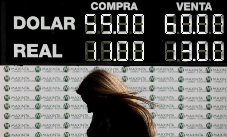 Tras comicios, Bolsa argentina sube 21%, pero hay una fuerte corrección del dólar 'futuro' para diciembre