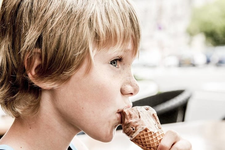 Crece el consumo de alimentos ultraprocesados en niños y preocupa a los especialistas