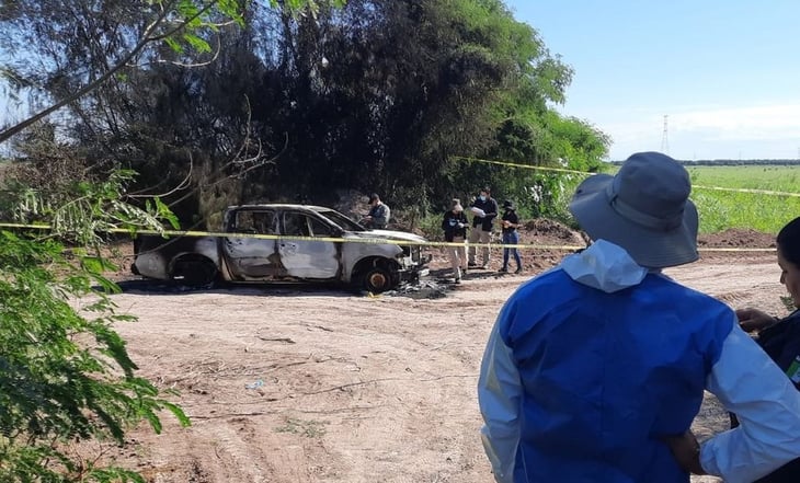 Localizan camioneta quemada con un cuerpo en su interior en Navolato, Sinaloa