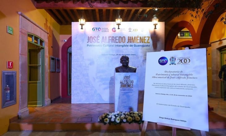 Diego Sinhue Rodríguez firma declaratoria de Patrimonio Cultural Intangible de la música de José Alfredo Jiménez