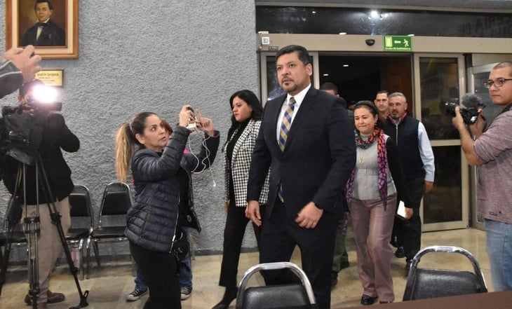 Luis Enrique Orozco Suárez confía en una transición pacífica ante bloqueo de accesos en Palacio de Gobierno de NL