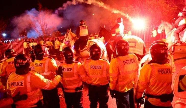 Decenas de aficionados del Legia Varsovia detenidos por disturbios en Birmingham