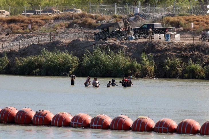 SRE celebra retiren el 'muro flotante' en la frontera con México