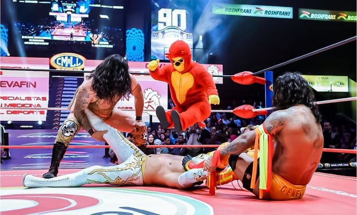Kemalito debuta en la Arena México y ataca a Místico