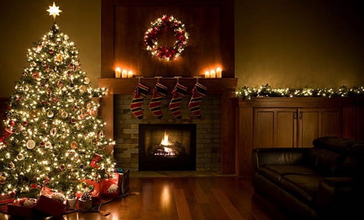 ¿Por qué se ponen luces rojas y amarillas en el árbol de Navidad?