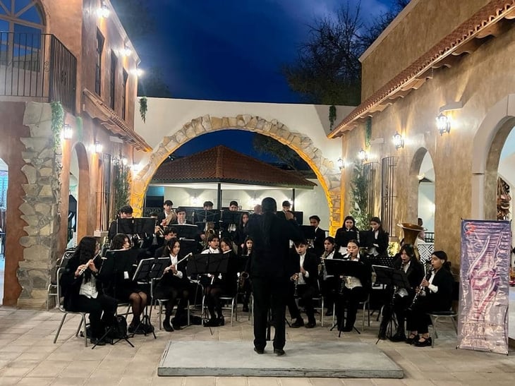 Orquesta de Casa de las artes deleita con concierto en Calle 11
