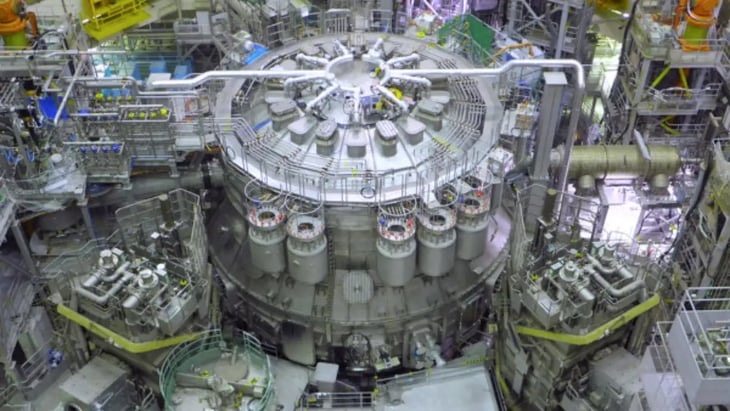 Japón estrena reactor de fusión experimental de seis pisos