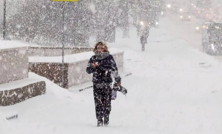VIDEO: Nevadas en Rusia logran congelar hasta las pestañas de las personas
