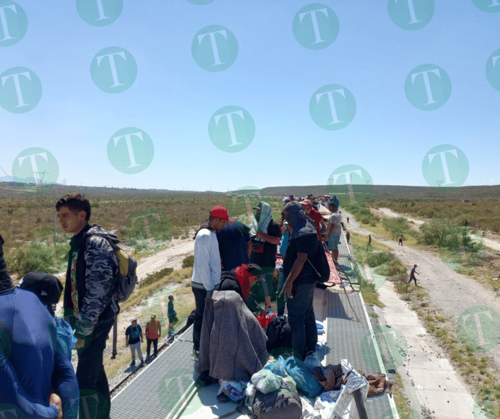 Más de 200 migrantes fueron bajados del tren en las vías de Monclova