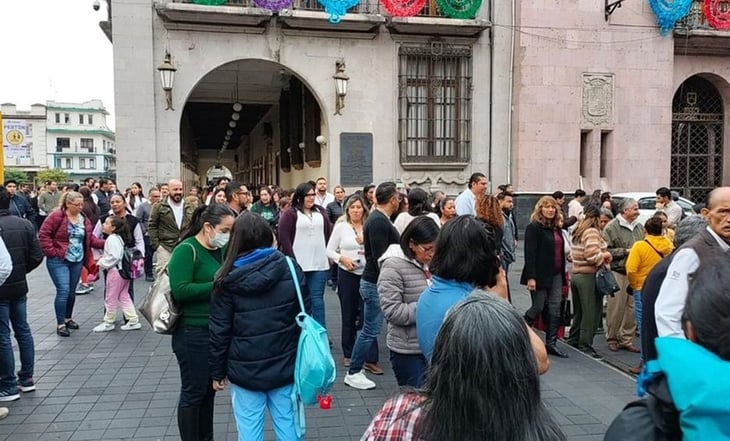 Entre el crujido de los edificios y el miedo, así fue el sismo de magnitud 5.7 en Puebla