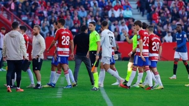 Suspendido el Granada vs Athletic de Bilbao: Un aficionado falleció durante el encuentro