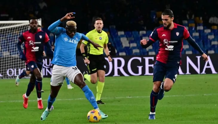 Osimhen vuelve a su forma impactante en triunfo del Napoli 2-1 ante Cagliari