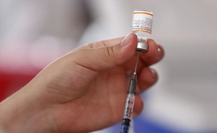 Vacuna Pfizer contra Covid-19 se venderá en próximos días en México; llega primer lote