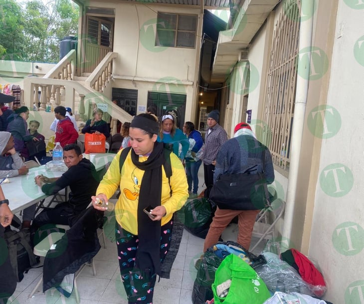 Iglesia pide mochilas, tenis y chamarras para los migrantes