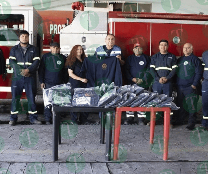 Bomberos de Monclova reciben donación de sudaderas por Metelmex