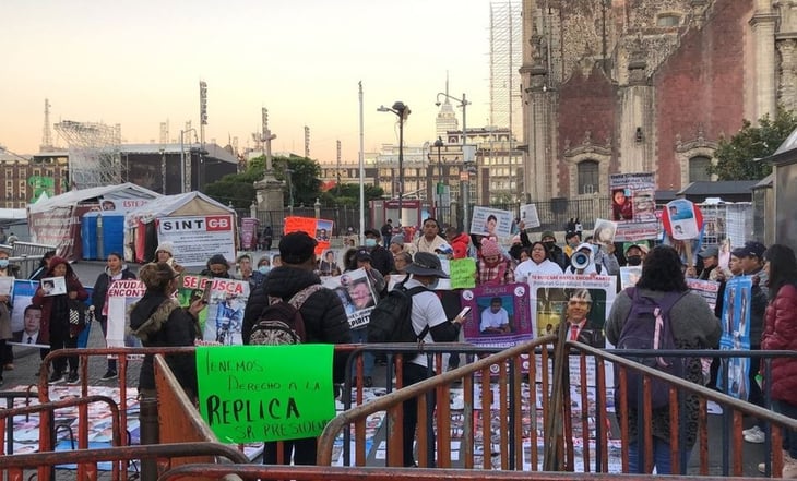 Madres buscadoras protestan afuera de Palacio Nacional