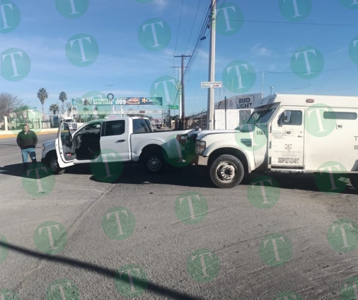 Camión de valores de Tecnoval se estrella contra camioneta en Monclova