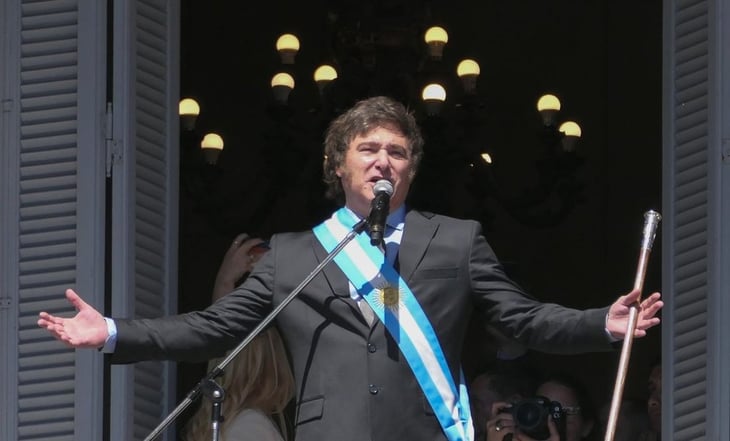 Javier Milei quitará ayuda social a quienes bloqueen rutas en protestas en Argentina