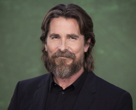  Christian Bale revela que fue objeto de burlas por uno de sus roles más icónicos