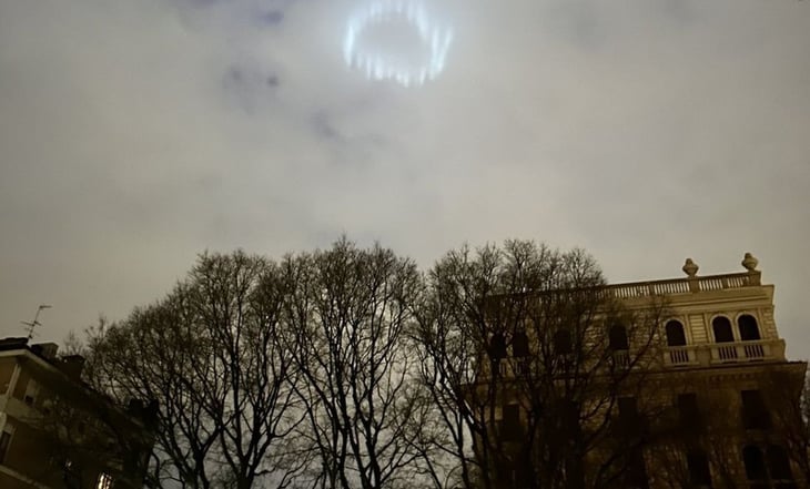 ¿FANIS? Aparece un misterioso anillo de luces en el cielo en Milán, Italia