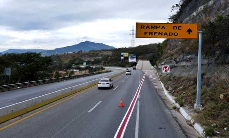 Avanza en Senado que rampas de emergencia en autopistas sean gratuitas