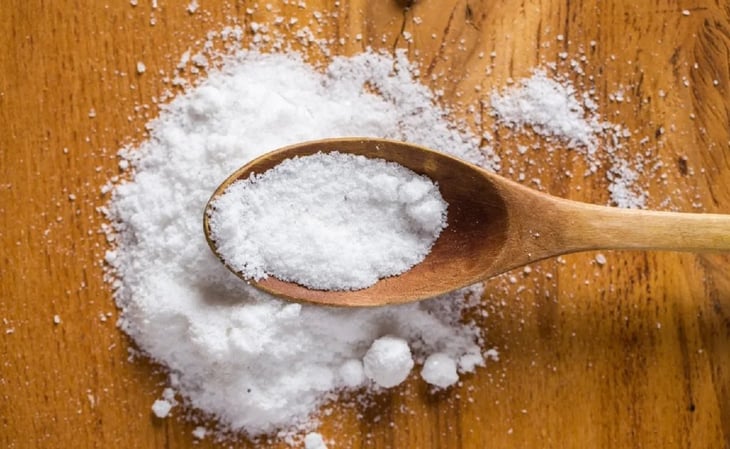 Agregar sal de mesa a las comidas aumenta riesgo de enfermedad renal crónica