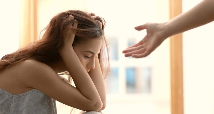 Cómo impacta vivir con un ser querido con depresión, según expertos