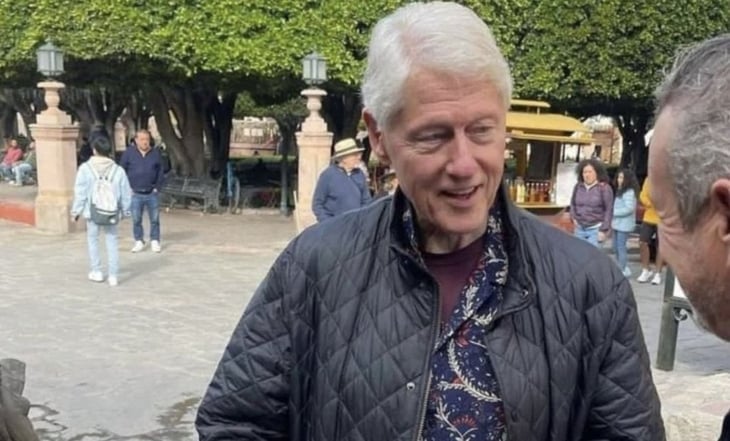 Captan a Bill Clinton en la plaza principal de San Miguel de Allende, Guanajuato