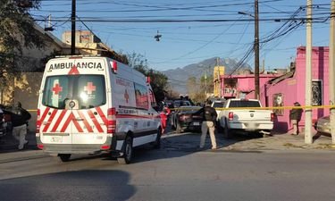Cateos en 15 domicilios de Monterrey deja varios detenidos 