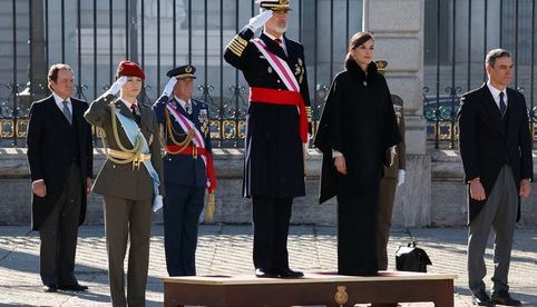 La princesa Leonor da un nuevo paso al frente con su estreno en la Pascua Militar española