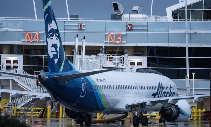 Tras enorme hoyo en avión de Alaska Airlines, surgen nuevas dudas para Boeing sobre sus 737 Max