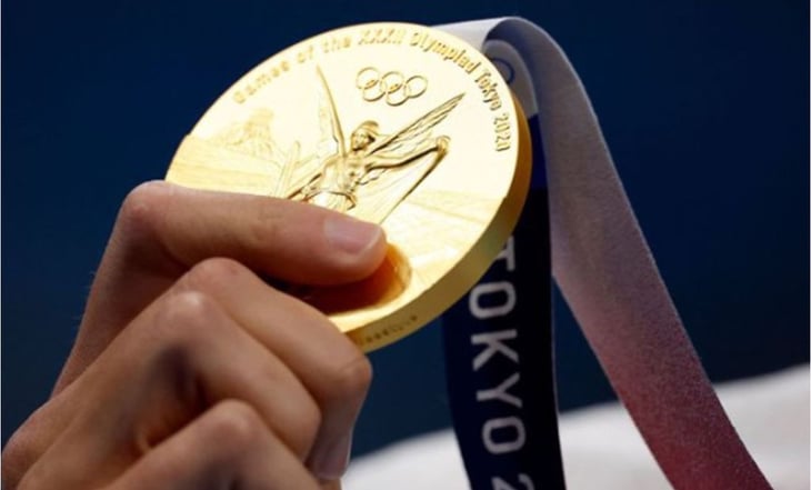 Medallista olímpico subasta su presea para ayudar a niños con necesidades especiales